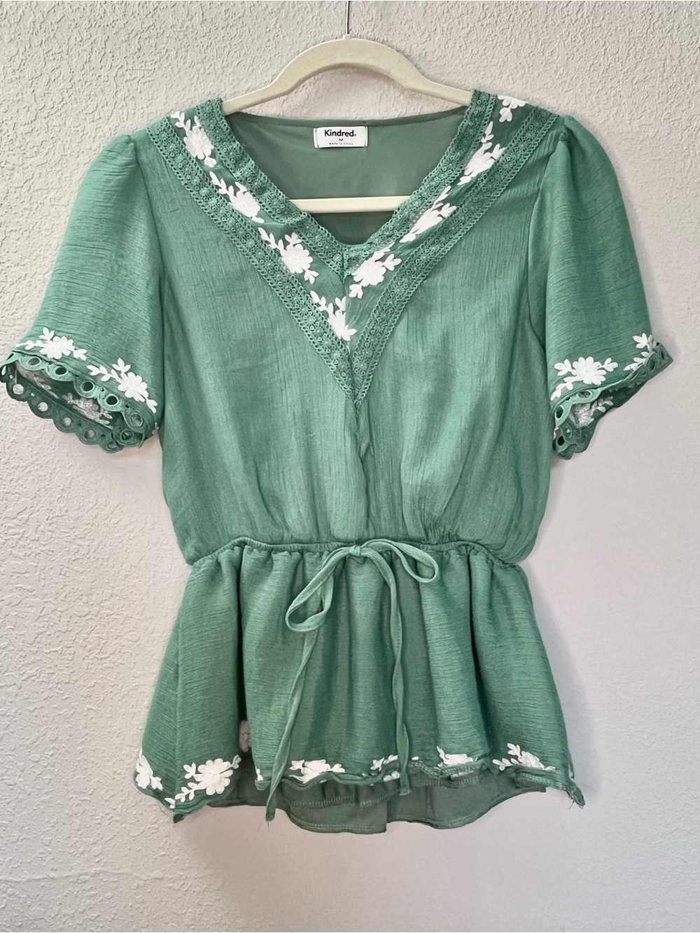 Kindred Seafoam Green Floral Embroidered Crochet Peplum Blouse Med Boho Prairie